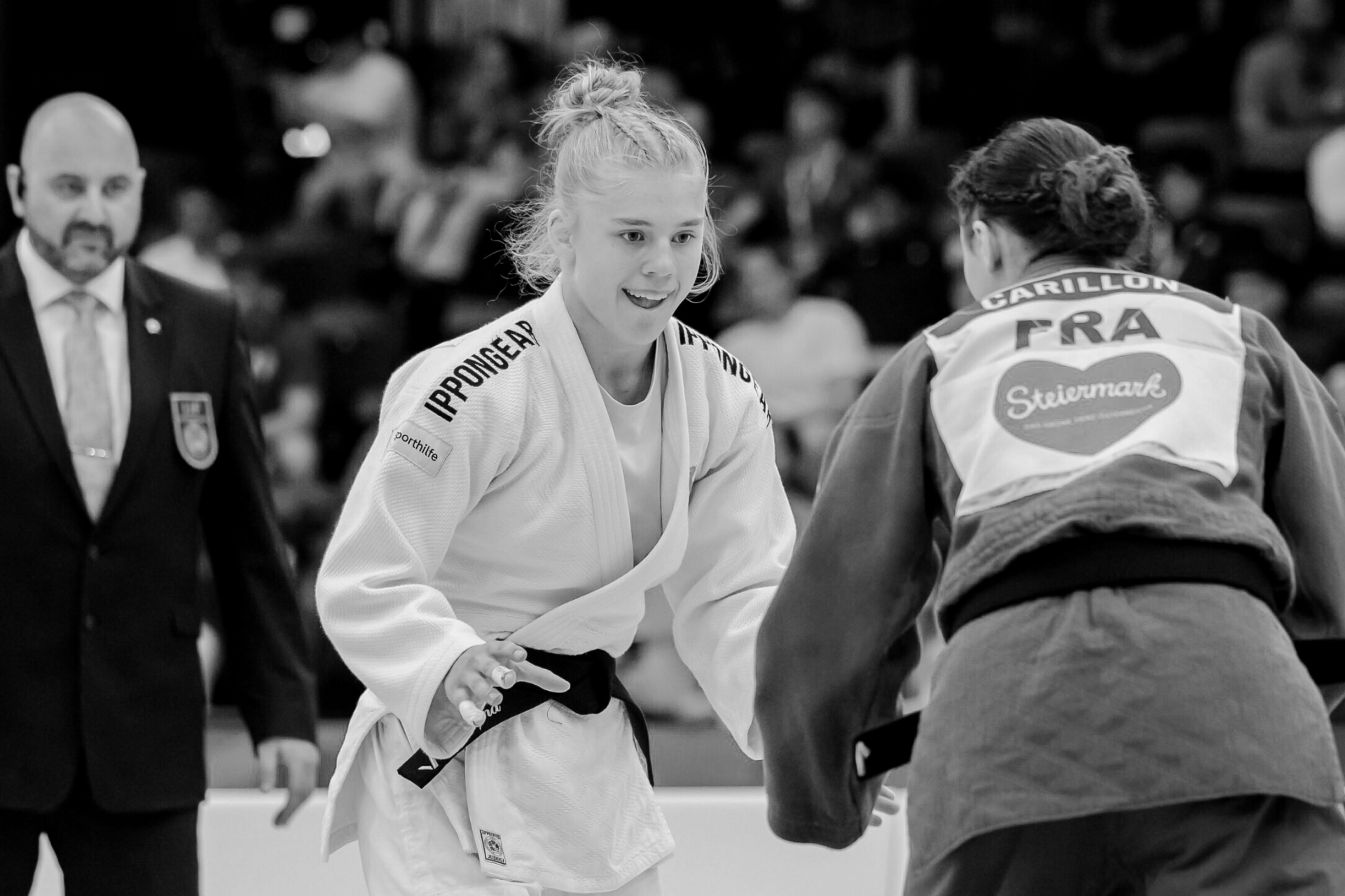 Jolina Reinhold action