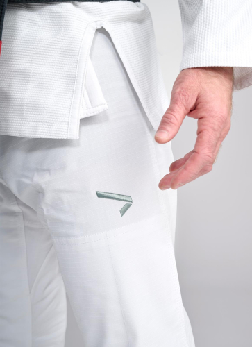 IPPONGEAR_Unity_BJJ_Uniform_white_detail_front.jpg