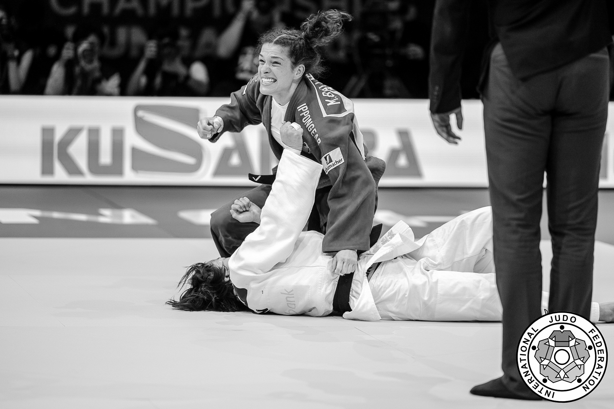 Mascha Ballhaus of JSV Speyer celebrating a win